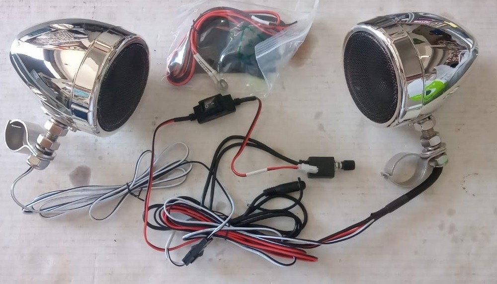 Sistema Som Audio Boss 2 Alto Falantes Controlador Bluetooth Cromado